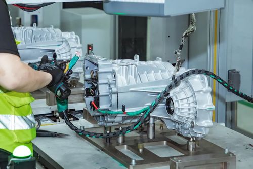 零跑三年內超越特斯拉 朱江明要打造有靈魂的電動汽車與云計算裝備技術服務